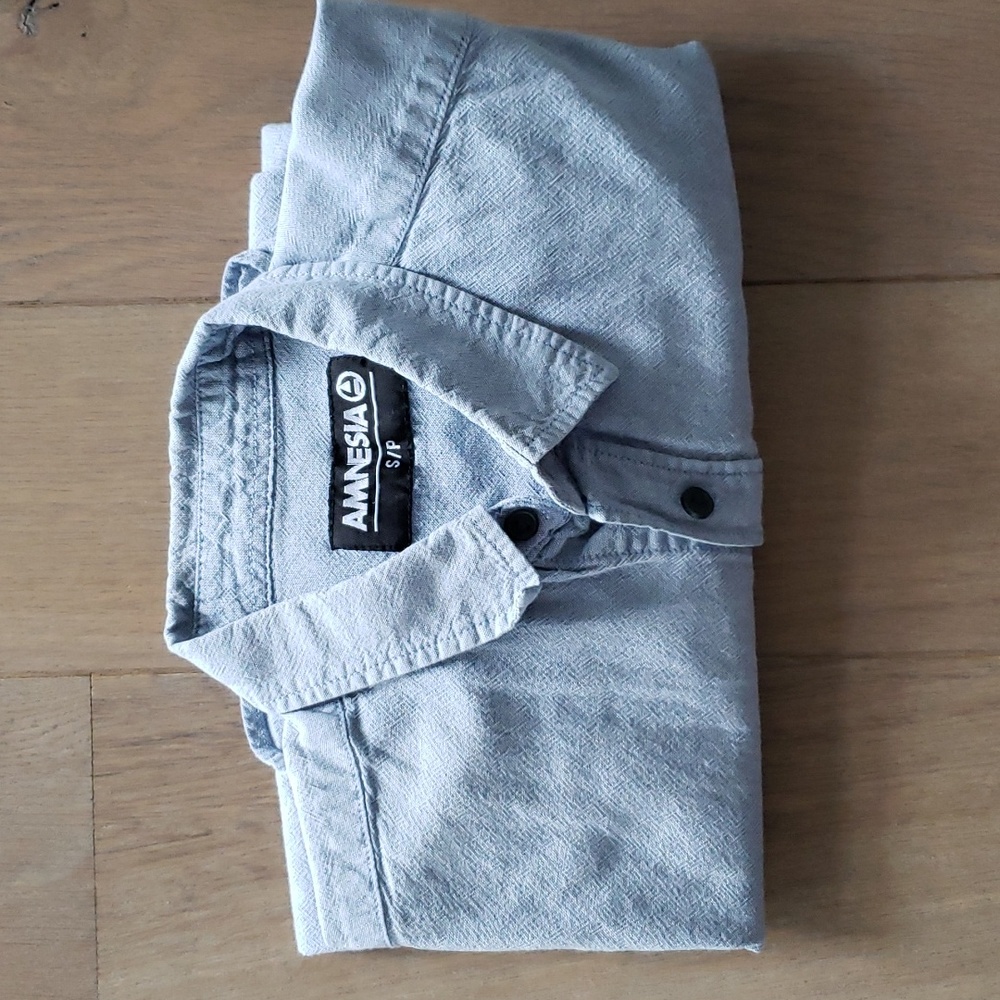 Amnesia short sleeve button up blue shirt